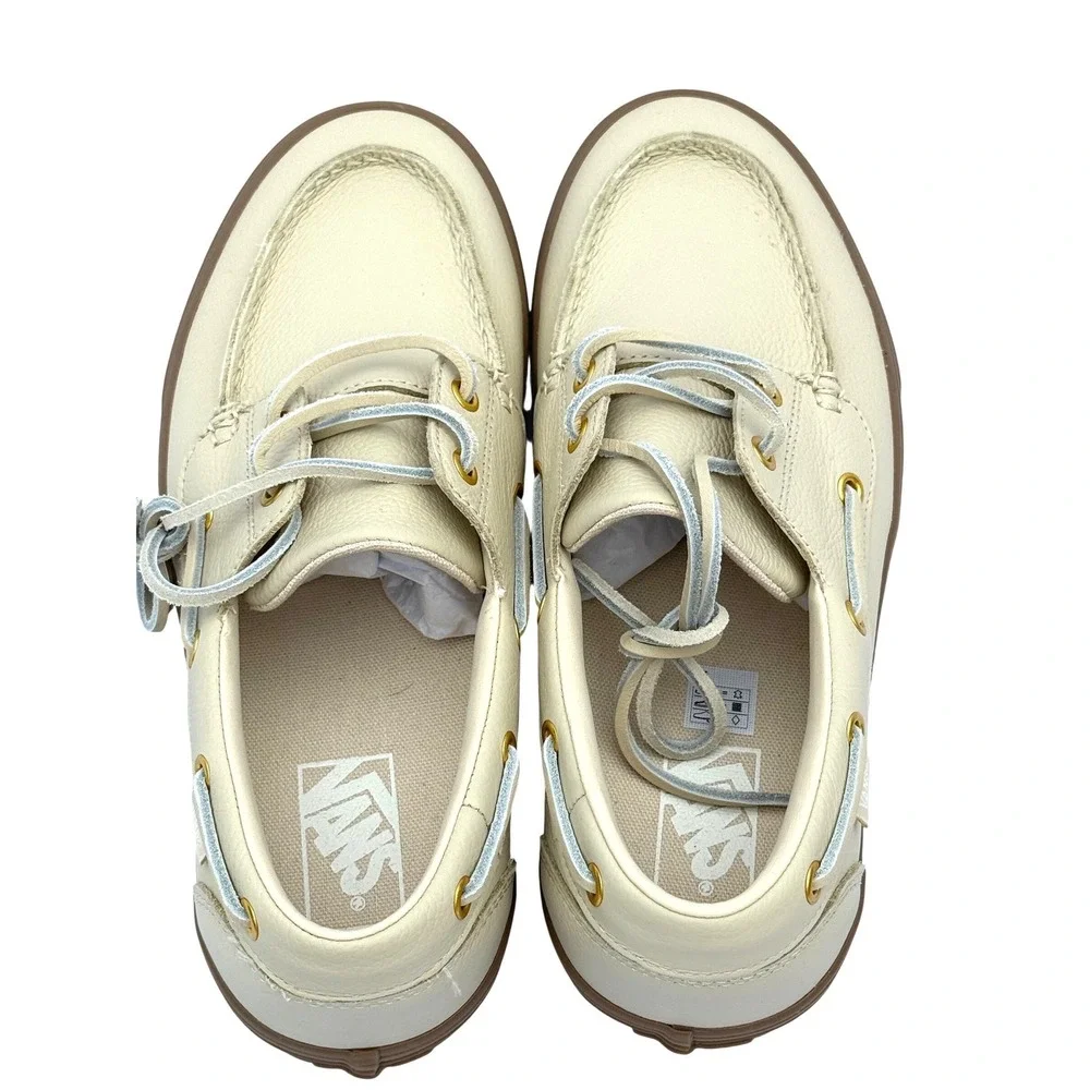 Vans Boat Shoes Cream Pebbled Leather Gum Sole Moc Toe Sneakers Low Top Mens